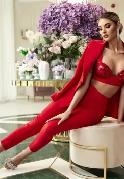 Bustiera rosie eleganta cu paiete in partea din fata imagine