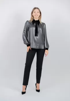 Camasa dama gri cu guler si mansete din catifea neagra imagine