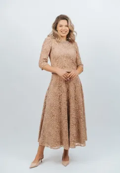 Compleu elegant bej format din fusta semiclos si bluza accesorizata cu pietre imagine