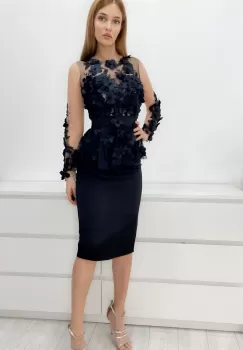 Rochie conica din tafta cu broderie din flori 3D in partea superioara imagine