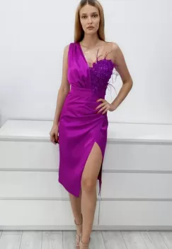 Rochie de ocazie din tafta fucsia cu broderie in partea superioara imagine