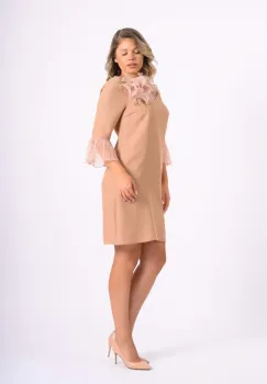 Rochie eleganta bej cu maneca clopot din tull si croiala lejera in A imagine