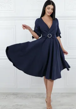 Rochie eleganta cu croiala in clos prevazuta cu maneca scurta cu design deosebit si nasturi pretiosi imagine