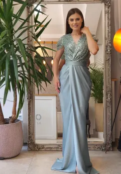 Rochie eleganta din tesatura pretioasa imagine