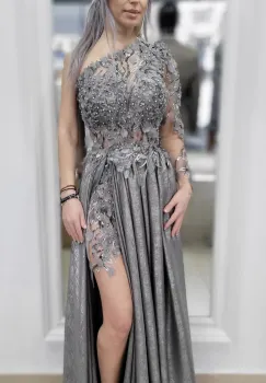 Rochie eleganta din voal gri cu broderie pretioasa din flori 3D si perle imagine