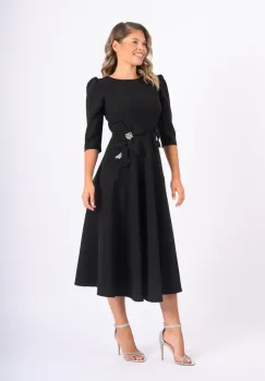 Rochie eleganta neagra cu croi in clos si detalii la talie imagine