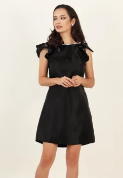 Rochie eleganta neagra din tafta prevazuta cu buzunare laterale si perle in zona decolteului imagine