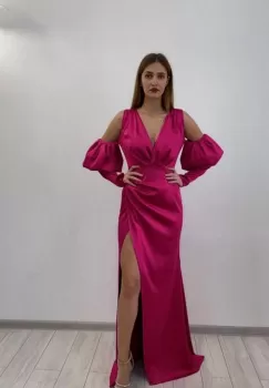 Rochie fucsia din tafta cu slit pe picior si umeri descoperiti imagine
