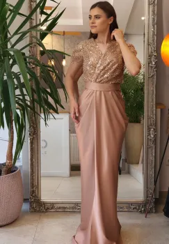 Rochie lunga din tafta bej confectionat din tesatura pretioasa imagine