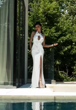 Rochie lunga eleganta din tafta cu prindere dupa gat si slit pe picior imagine