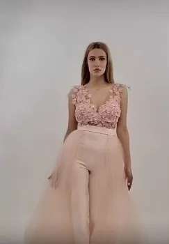 Salopeta de ocazie roz cu trena detasabila imagine