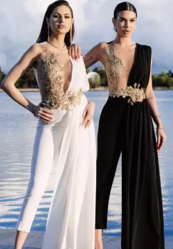 Salopeta neagra cu trena si broderie in partea superioara imagine