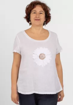 Bluza din in alba, cu floare si paiete pe piept imagine