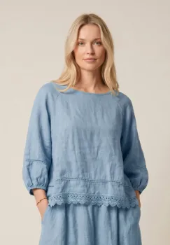 Bluza din in cu dantela, croi lejer, stil natural elegant, bleu imagine