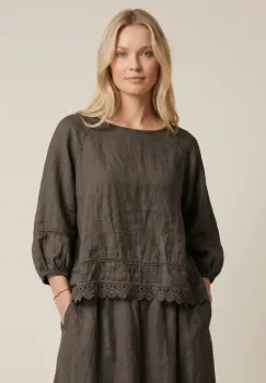 Bluza din in cu dantela, croi lejer, stil natural elegant, maro imagine