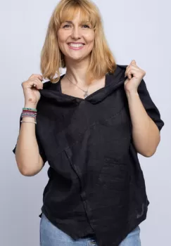 Bluza neagra asimetrica din in, cu gluga imagine