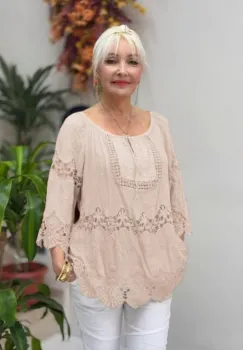 Bluza tip ie cu dantela si paiete fine incolore din matase si vascoza bej brodata imagine