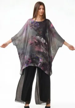 Bluza tunica din matase si vascoza in colturi cu imprimeu pictural in nuante de roz, negru si gri imagine
