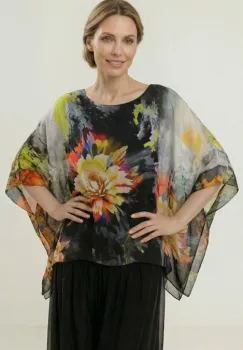 Bluza vaporoasa tip poncho din matase, croi oversized cu print flori stilizate fond negru imagine