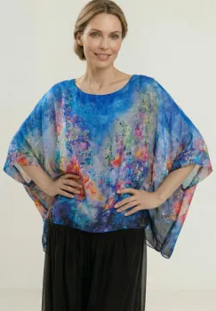 Bluza vaporoasa tip poncho din matase, croi oversized cu print pictural multicolora albastru imagine