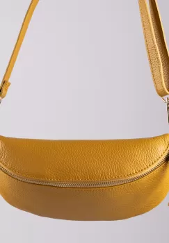 Borseta din piele naturala cu fermoar si bareta reglabila, galben mustar imagine
