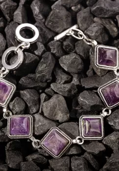 Bratara cu elemente rombice din piatra naturala de ametist imagine
