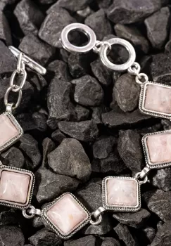 Bratara cu elemente rombice din piatra naturala de cuart roz imagine
