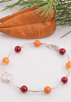 Bratara cu tuburi, agate si inimioara din argint imagine