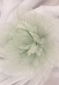 Brosa floare din organza creponata cu diamtetru de 20 cm, cu clips pentru par, verde deschis imagine