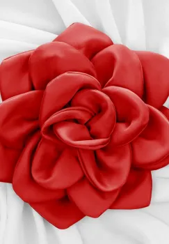 Brosa floare rosie satinata cu diamtetru de 25 cm, cu clips pentru par imagine