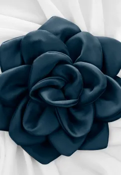 Brosa floare turcoaz inchis satinata cu diamtetru de 25 cm, cu clips pentru par imagine