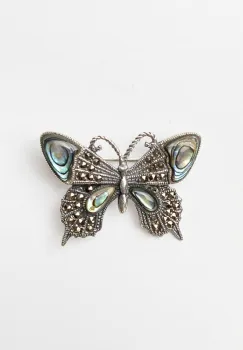 Brosa fluture din argint 925 cu pietre foarte fine de marcasite si scoica paua shell imagine