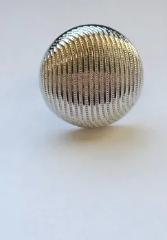 Brosa inel pentru esarfa cu forma rotunda cu striatii, argintie imagine