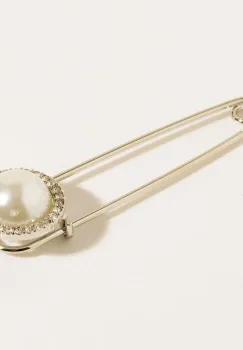 Brosa metalica argintie cu perla sintetica si pietricele fine albe, tip ac imagine