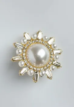 Brosa metalica aurie rotunda cu pietricele albe si perlute sintetice albe imagine