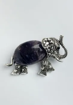 Brosa pandant metalica argintie, elefant cu trompa in sus si corp din ametist imagine