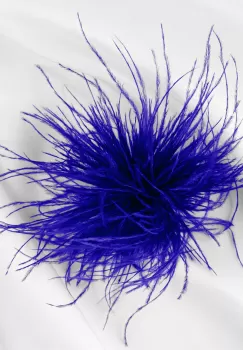 Brosa puf pene fine albastru electric cu diamtetru de 15 cm, cu clips pentru par imagine