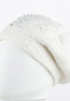 Caciula alba model tricotat cu perle si strasuri fine aplicate, dublata in interior imagine