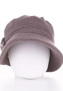 Caciula stil palarie bej inchis cu bor si decoratiune laterala argintie, captusita in interior imagine