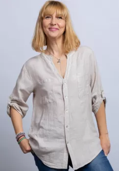 Camasa bej din in cu paiete si dantela pe spate imagine