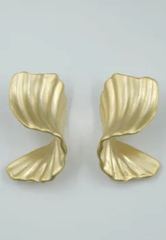 Cercei aurii cu striatii si rasuciti cu tija din argint 925 imagine