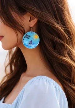 Cercei bleu handmade ,din piele naturala ,cu barcuta,soare si valuri pictate,unicat imagine