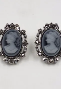 Cercei eleganti camee vintage cu detalii ornamentale argintii imagine