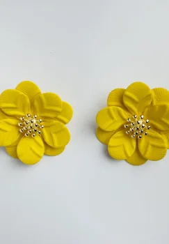 Cercei in forma de floare cu petale duble si auriu in mijloc, galbeni imagine