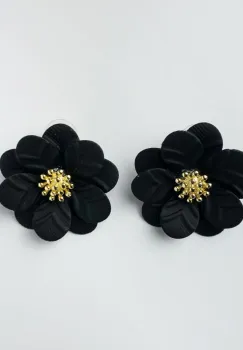 Cercei in forma de floare cu petale duble si auriu in mijloc, negri imagine