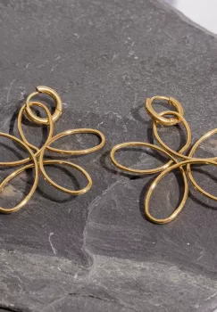 Cercei in forma de floare din otel inoxidabil auriu imagine