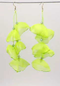 Cercei lungi boemi cu maci stilizati verde deschis imagine