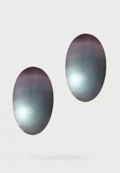 Cercei Marise cu element in forma ovala cu irizatii mov, din alama placata cu aur de 24k imagine