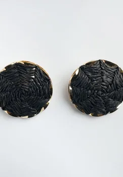 Cercei metalici cu forma rotunda bombata, negru cu auriu imagine