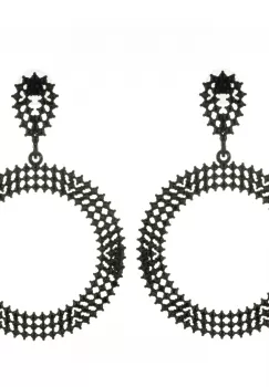 Cercei metalici negri cu forma rotunda acoperiti cu pietricele mici, negre si stralucitoare cu aspect de broderie imagine